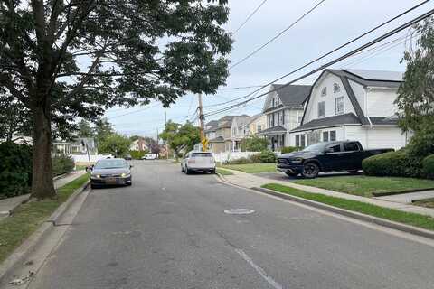 Peterson, LYNBROOK, NY 11563