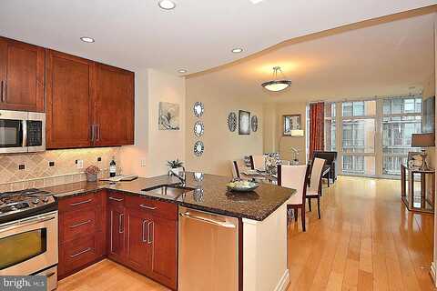 Crestwood Heights Drive 818, Mclean, VA 22102