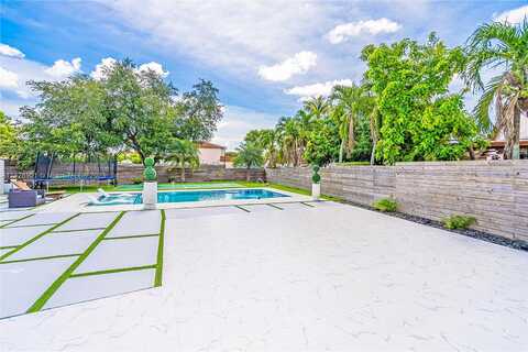 199Th, HIALEAH, FL 33015