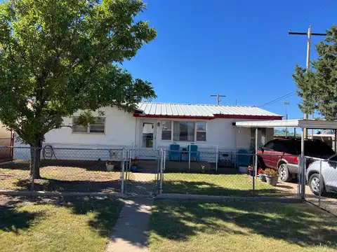 611 Ashland Avenue, Friona, TX 79035