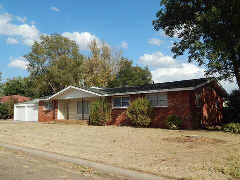 1706 Ellison Street, Wellington, TX 79095