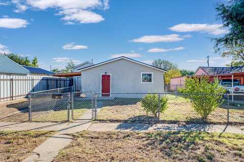 905 S Beard Avenue, Dumas, TX 79029