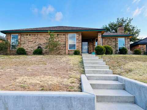 1021 TRINCHERA Drive, Amarillo, TX 79110