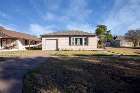 1207 8TH Avenue, Canyon, TX 79015