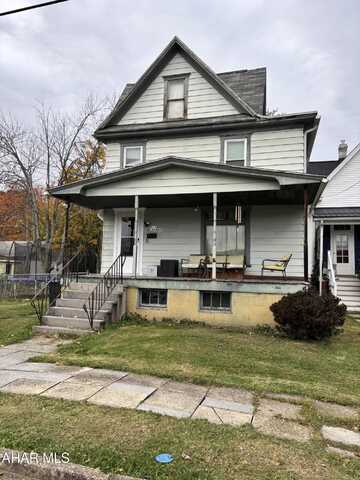 111 W 14th Avenue, Altoona, PA 16601