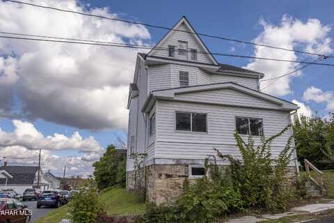 2216 4th Street, Altoona, PA 16601