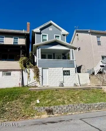 2506 Oak Avenue, Altoona, PA 16601