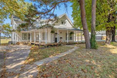 212 Holmes ST, Prairie Grove, AR 72753