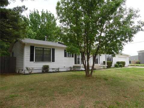 2242 N Salem RD, Fayetteville, AR 72704