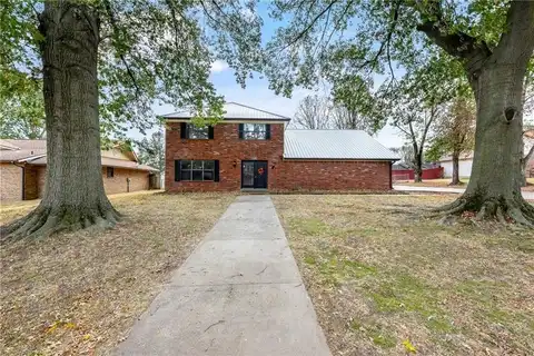 2208 Granite ST, Siloam Springs, AR 72761