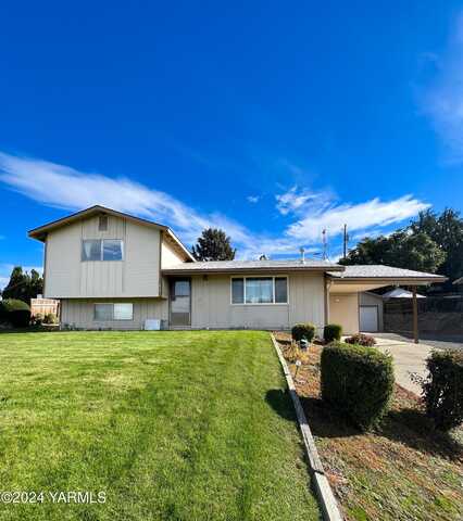 824 TAYLOR Ave, Sunnyside, WA 98944