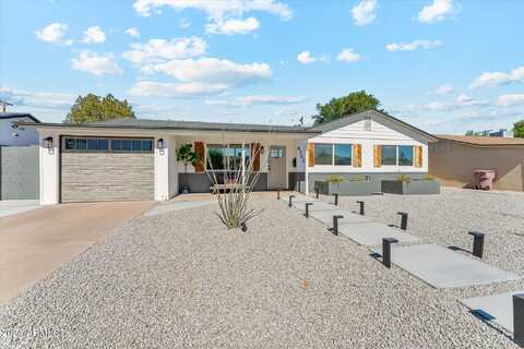 6702 E MORELAND Street, Scottsdale, AZ 85257