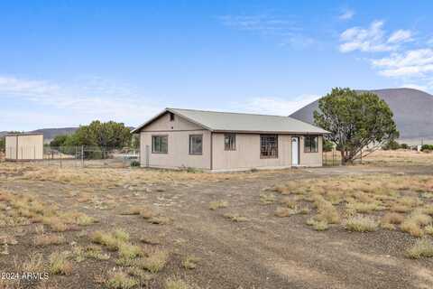 12140 Navajo Road, Flagstaff, AZ 86004