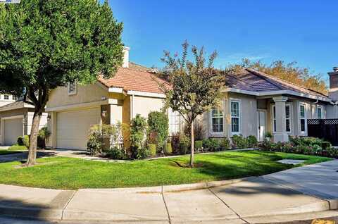 2703 Huff Dr, Pleasanton, CA 94588