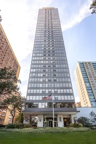 3150 N. Lake Shore Drive, Chicago, IL 60657