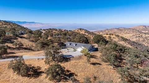 18982 Mustang Drive, Tehachapi, CA 93561