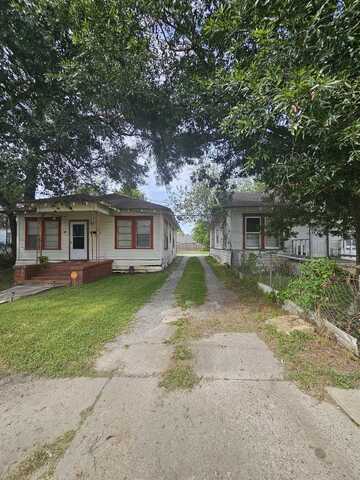 2476 North St, Beaumont, TX 77705