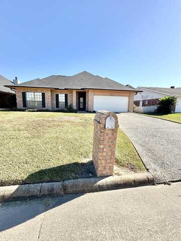 2517 Thunderbird Dr., Orange, TX 77630