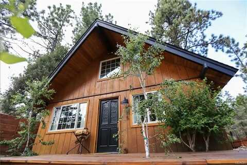 375 Tiger Lily Drive, Big Bear City, CA 92314