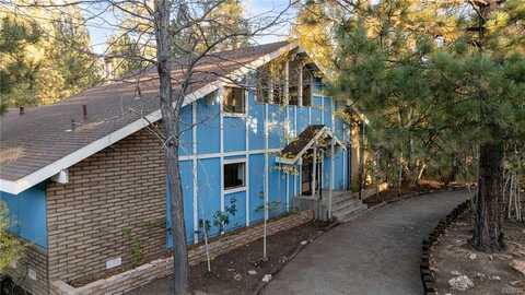 229 Oriole Drive, Big Bear Lake, CA 92315