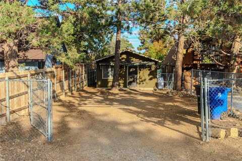 487 Victoria Lane, Sugarloaf, CA 92386