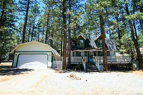 941 East Country Club Boulevard, Big Bear City, CA 92314