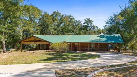 3923 Country Club Boulevard, Chipley, FL 32428