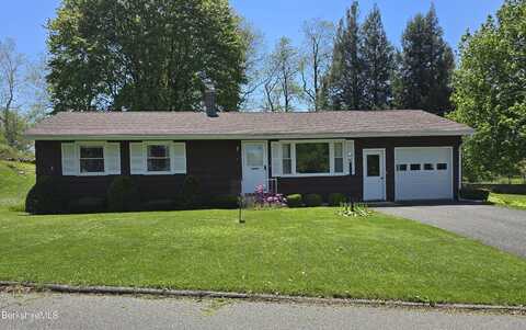 5 Arnold Ave, Adams, MA 01220