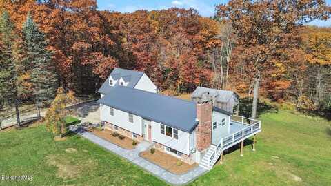 531 Old North Rd, Worthington, MA 01098