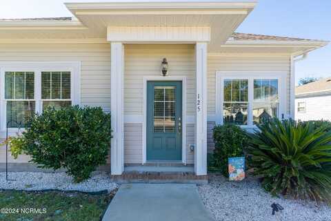 125 NE 7th Street, Oak Island, NC 28465