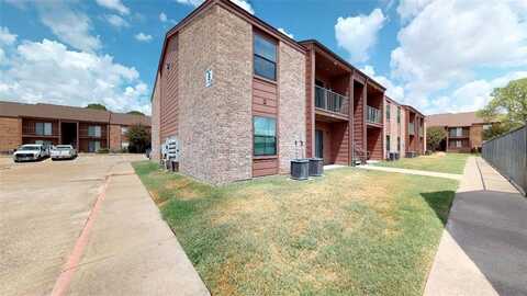 904 University Oaks Boulevard, College Station, TX 77840