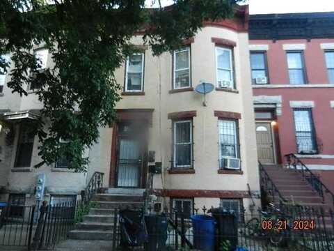 593 Lexington Avenue, Brooklyn, NY 11221