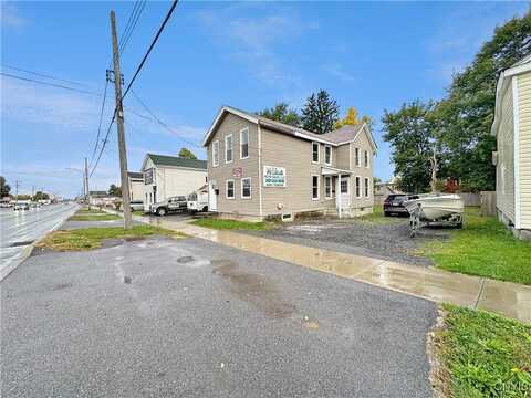 1022 Oriskany Street W, Utica, NY 13502