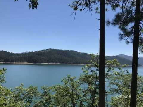 130 Boulder Lakes Trail Rd, Coffee Creek, CA 96091