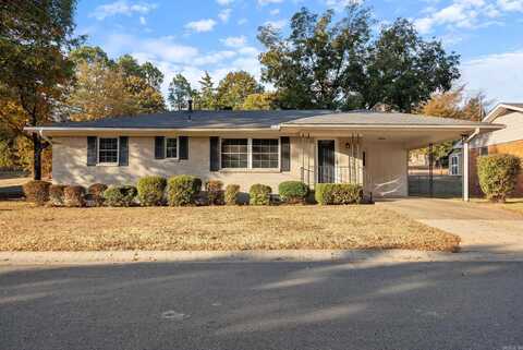 1301 Holloway, Morrilton, AR 72110