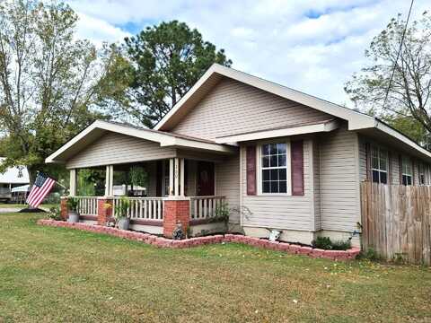 160 N Oak Street, Newark, AR 72562