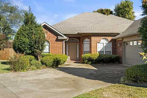 214 Hermitage, Searcy, AR 72143