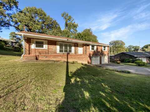 3443 Crabtree Drive, Chattanooga, TN 37412