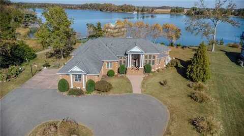 223 Poynt Landing Road, Urbanna, VA 23175