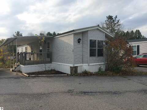 5011 S SILVER LAKE VIEW, TRAVERSE CITY, MI 49686