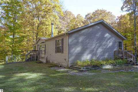 4897 WOODMAN ROAD, SW, SOUTH BOARDMAN, MI 49680