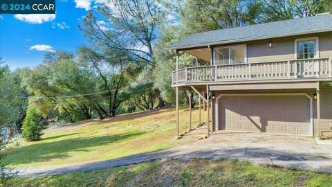 20560 Ferretti Road, Groveland, CA 95321