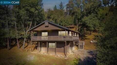 20560 Ferretti Road, Groveland, CA 95321