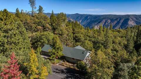 5569 Campfire Court, Hathaway Pines, CA 95233