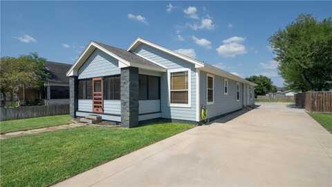 418 W Lee Avenue, Kingsville, TX 78363