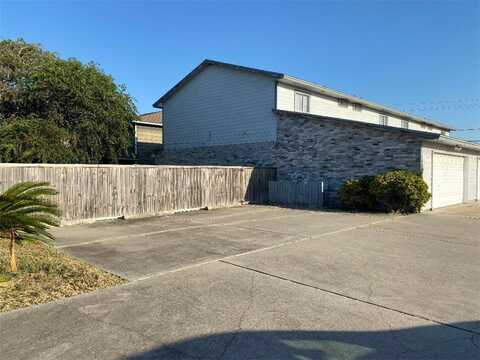 716 W Bayview Boulevard, Portland, TX 78374