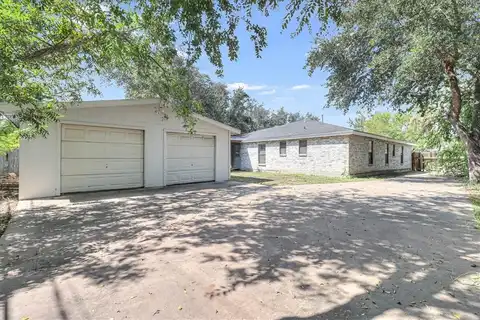 2111 E Lott Avenue, Kingsville, TX 78363