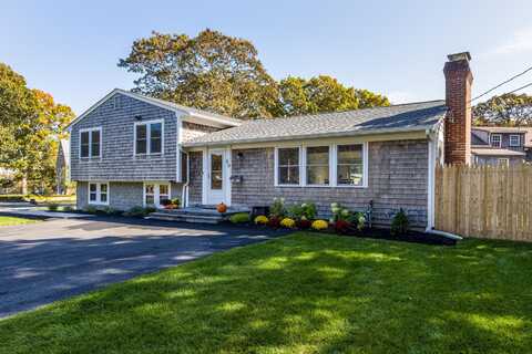 60 Wood Road, South Yarmouth, MA 02664