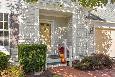 44 Stratford Ridge, Mashpee, MA 02649