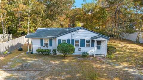 28-30 Lake Road E, West Yarmouth, MA 02673